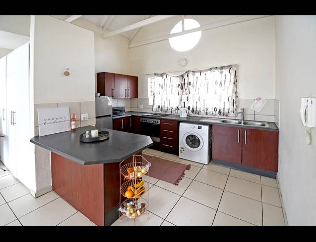 1 BEDROOM APARTMENT FOR SALE IN FERNDALE